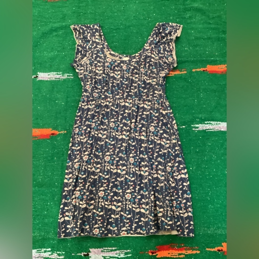 Fossil Women's Midi Dress Blue w/ Florals Flutter Sleeve Lined Size Small
@9